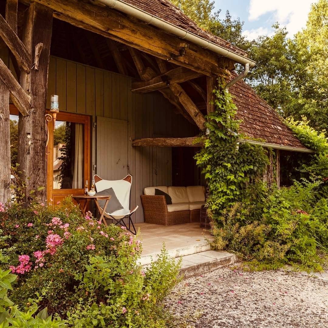 Le Gîte guest cottage at Chez Le Vigneron, Dordogne (1)