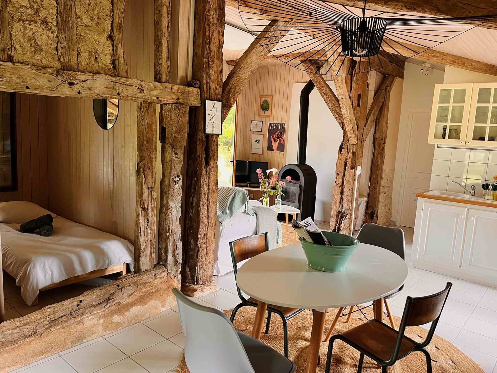 Le Gîte guest cottage at Chez Le Vigneron, Dordogne (6)
