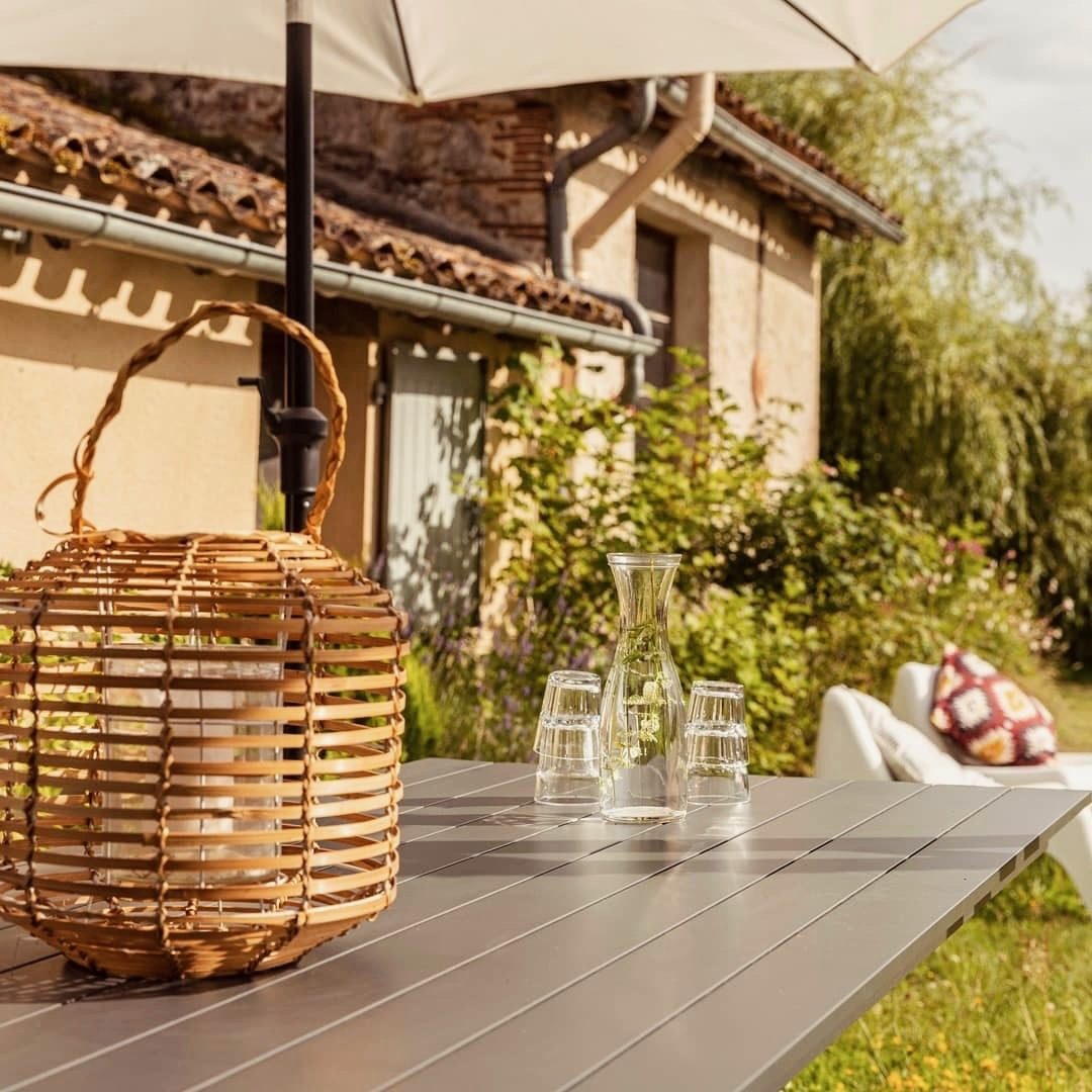 Private pool and gardens at Chez Le Vigneron, holiday home in Monfaucon, Dordogne (1)