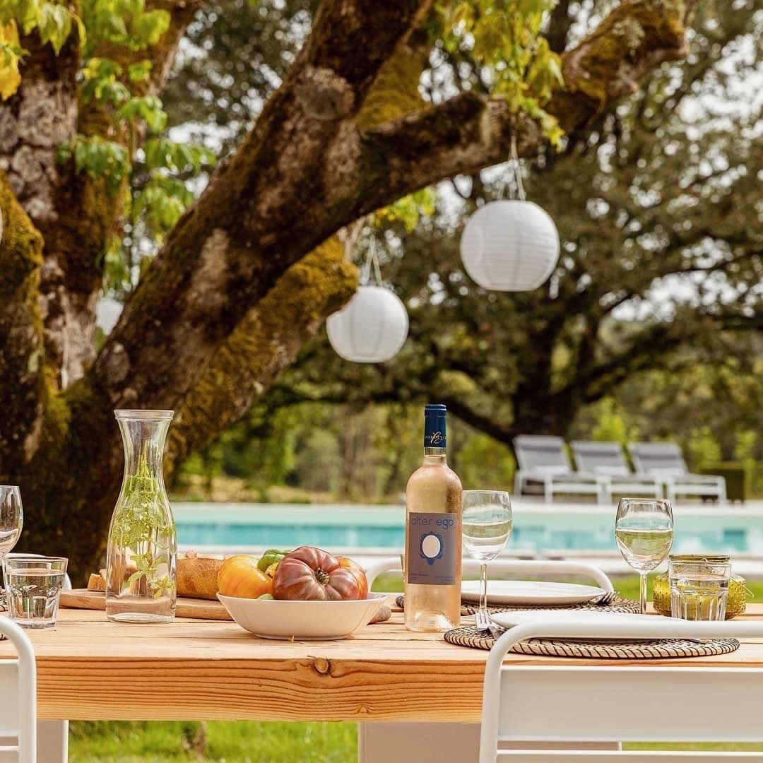 Private pool and gardens at Chez Le Vigneron, holiday home in Monfaucon, Dordogne (4)