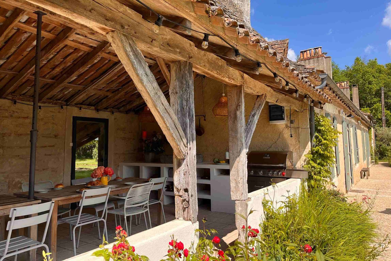 Private pool and gardens at Chez Le Vigneron, holiday home in Monfaucon, Dordogne (10)