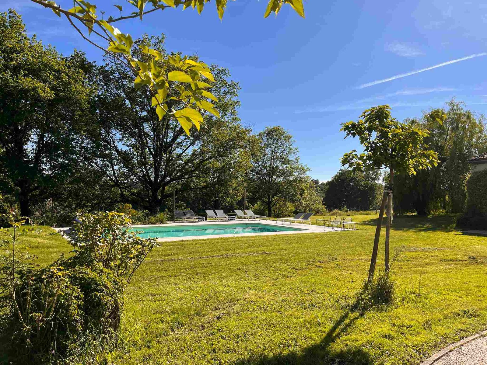 Private pool and gardens at Chez Le Vigneron, holiday home in Monfaucon, Dordogne (13)