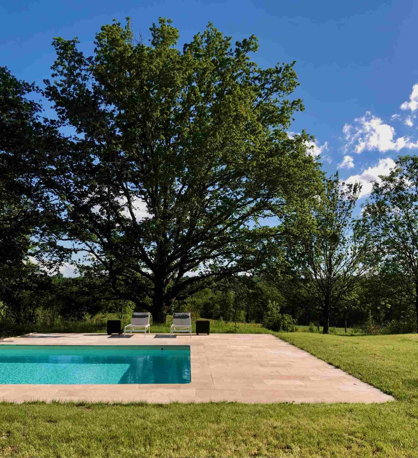 Private pool and gardens at Chez Le Vigneron, holiday home in Monfaucon, Dordogne (17)