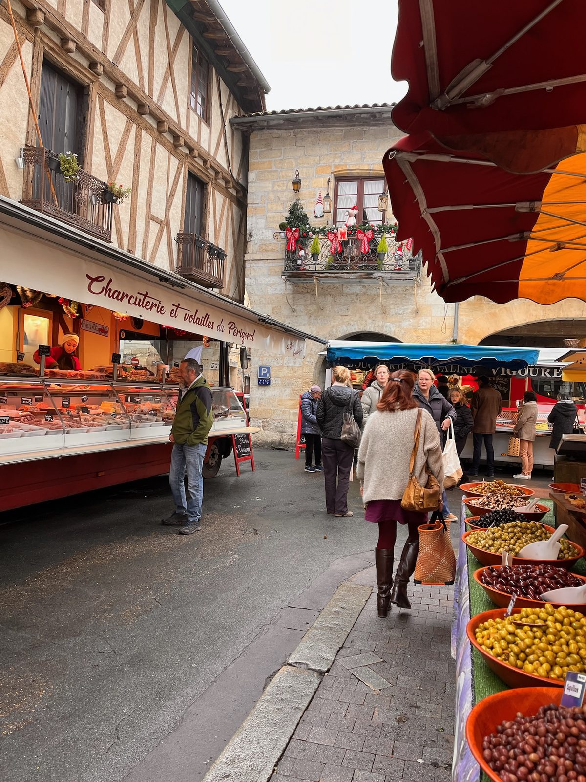 Dordogne countryside, villages and vineyards near Bergerac, close to Chez Le Vigneron (3)