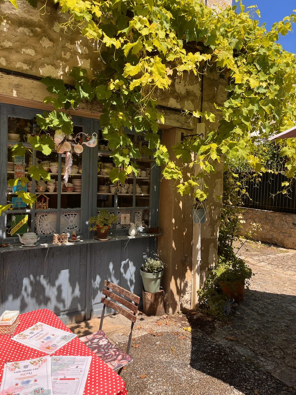 Dordogne countryside, villages and vineyards near Bergerac, close to Chez Le Vigneron (6)